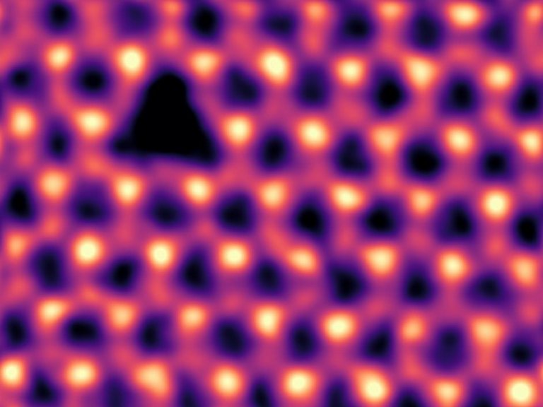 Sensores magnticos e emissores de luz criados movendo tomos individuais