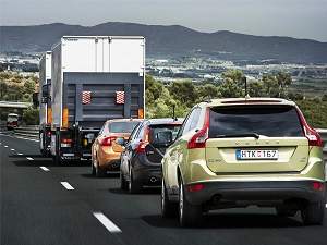 Comboio de veculos sem motorista roda 200 km na Espanha