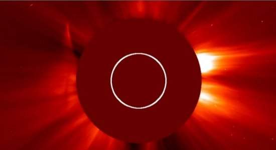 Cometa ISON  destrudo ao passar pelo Sol