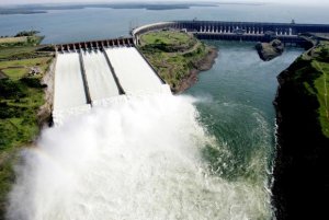 Itaipu rompe barreira indita dos 100 milhes de MWh