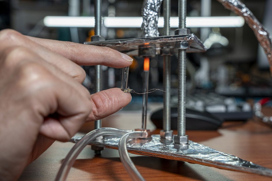 Nova tecnologia transforma calor em eletricidade desafiando o limite fsico