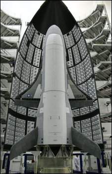 EUA lanam nave espacial militar no-tripulada